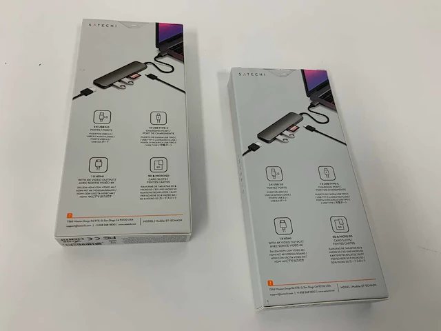 Satechi hub usb c 6 in 1 slim classic, multiport adapter met 4k hdmi, 60w pd opladen, 2 usb-a poorten, microsd/sd kaartlezers, spacegrijs (2x) - afbeelding 2 van  2