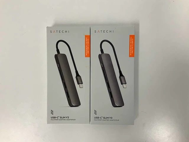 Satechi hub usb c 6 in 1 slim classic, multiport adapter met 4k hdmi, 60w pd opladen, 2 usb-a poorten, microsd/sd kaartlezers spacegrijs (2x) - afbeelding 1 van  2