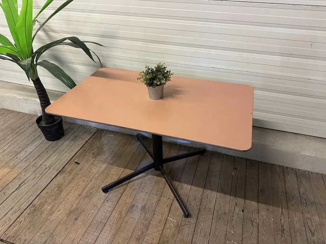 Satelliet - restauranttafel - afbeelding 1 van  5