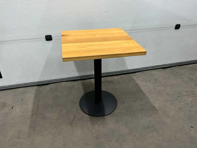 Satelliet eikenhouten restauranttafels (10x) - afbeelding 1 van  7