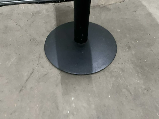 Satelliet eikenhouten restauranttafels (10x) - afbeelding 4 van  7