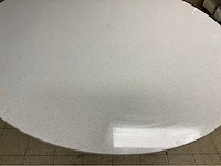 Satelliet hardstenen restauranttafel - afbeelding 3 van  7