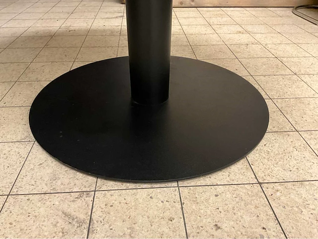 Satelliet hardstenen restauranttafel - afbeelding 5 van  7