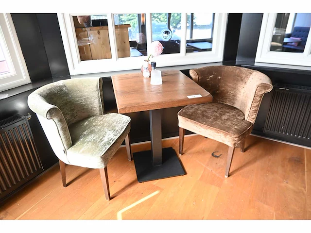 Satelliet restauranttafel met 2 stoelen - afbeelding 1 van  5