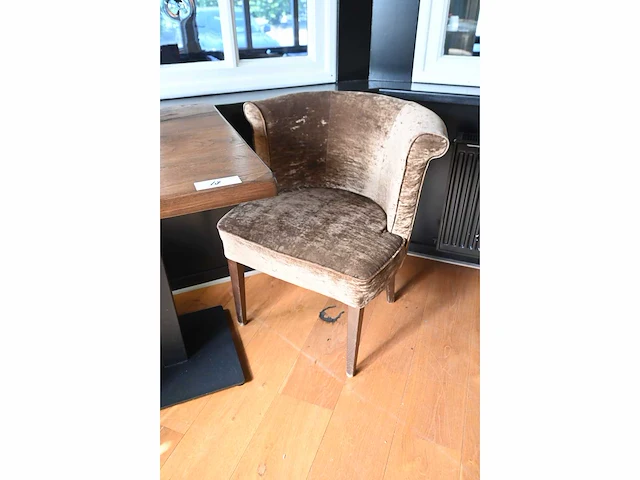 Satelliet restauranttafel met 2 stoelen - afbeelding 2 van  5