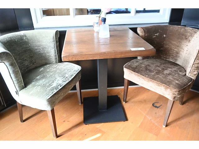 Satelliet restauranttafel met 2 stoelen - afbeelding 3 van  5
