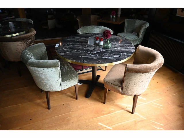 Satelliet restauranttafel met 3 stoelen - afbeelding 1 van  7