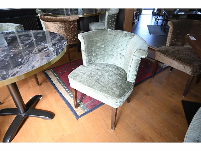 Satelliet restauranttafel met 3 stoelen - afbeelding 5 van  7