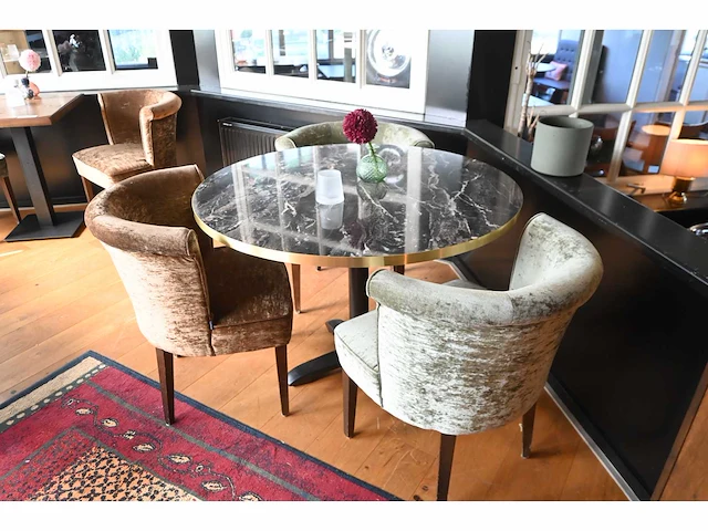 Satelliet restauranttafel met 3 stoelen - afbeelding 2 van  6