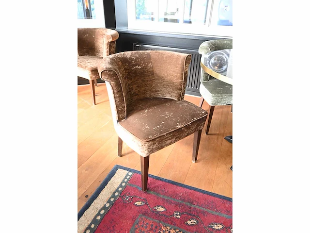 Satelliet restauranttafel met 3 stoelen - afbeelding 3 van  6