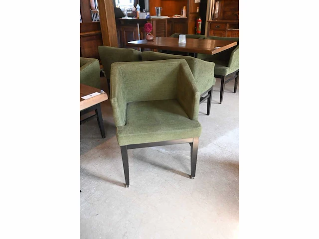 Satelliet restauranttafel met 4 stoelen - afbeelding 3 van  5