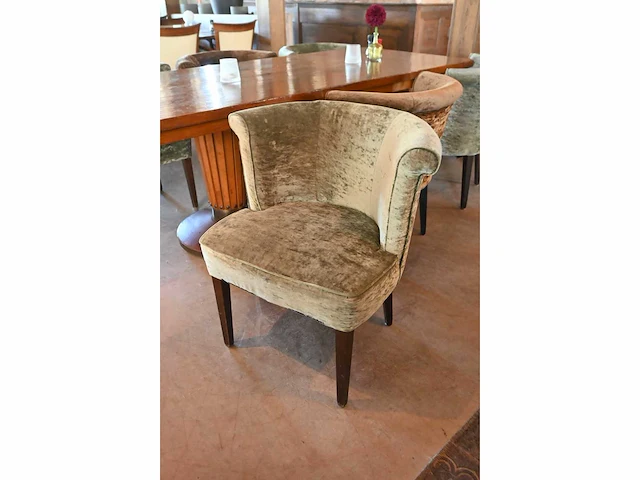 Satelliet restauranttafel met 6 stoelen - afbeelding 4 van  8