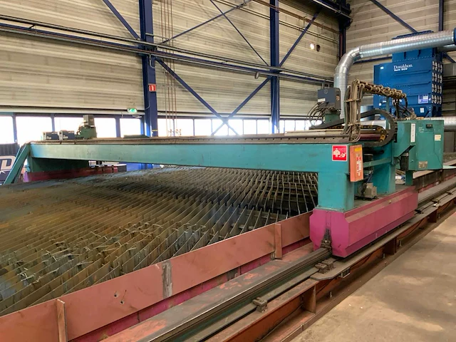 Sato satronik cnc portaal plasmasnijmachine (2x) - afbeelding 11 van  49