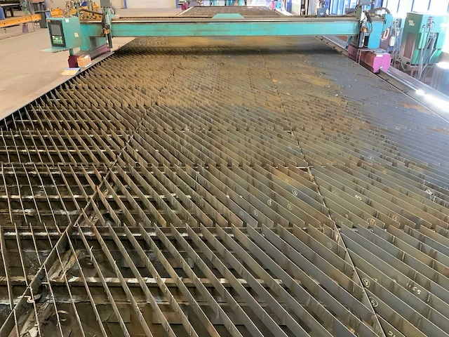 Sato satronik cnc portaal plasmasnijmachine (2x) - afbeelding 32 van  49