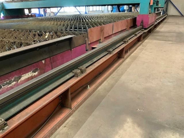 Sato satronik cnc portaal plasmasnijmachine (2x) - afbeelding 35 van  49