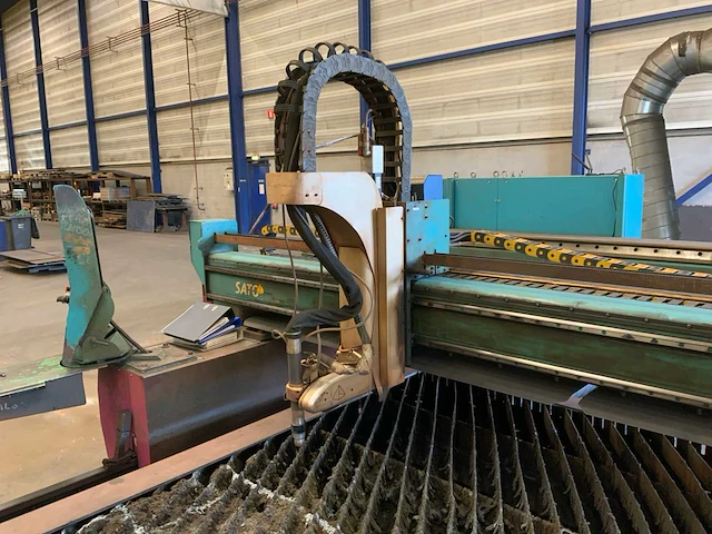 Sato satronik cnc portaal plasmasnijmachine (2x) - afbeelding 46 van  49