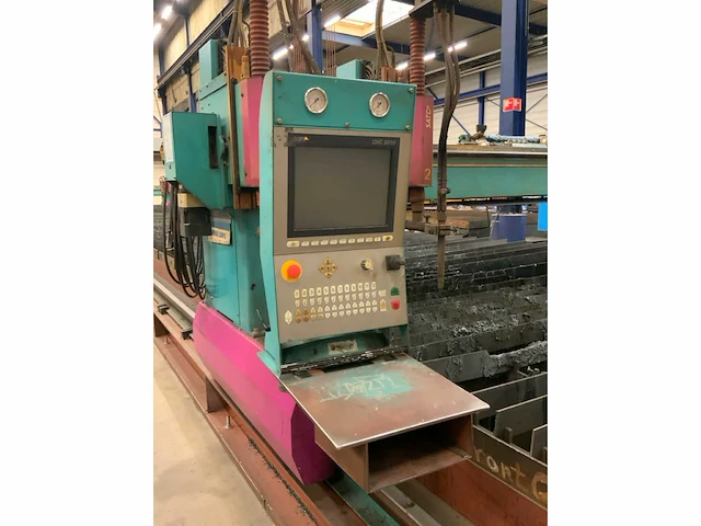 Sato satronik cnc portaal plasmasnijmachine (2x) - afbeelding 13 van  34