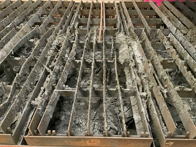 Sato satronik cnc portaal plasmasnijmachine (2x) - afbeelding 19 van  34