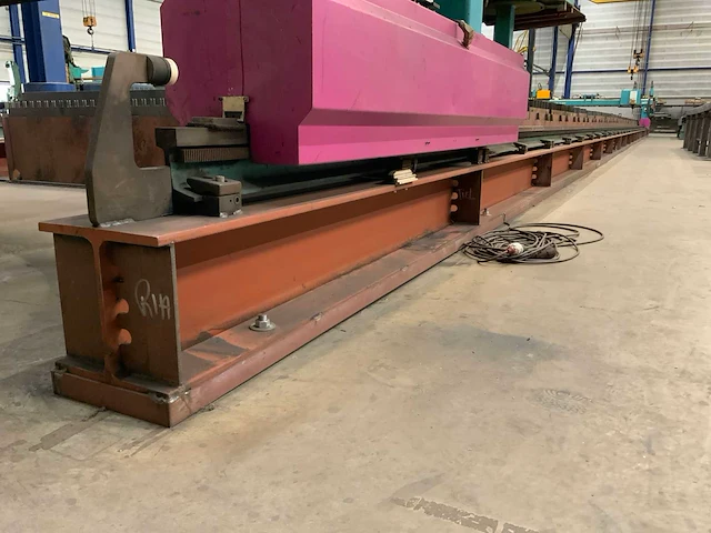 Sato satronik cnc portaal plasmasnijmachine (2x) - afbeelding 22 van  34