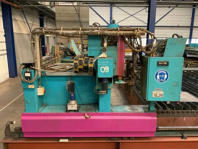 Sato satronik cnc portaal plasmasnijmachine (2x) - afbeelding 30 van  34