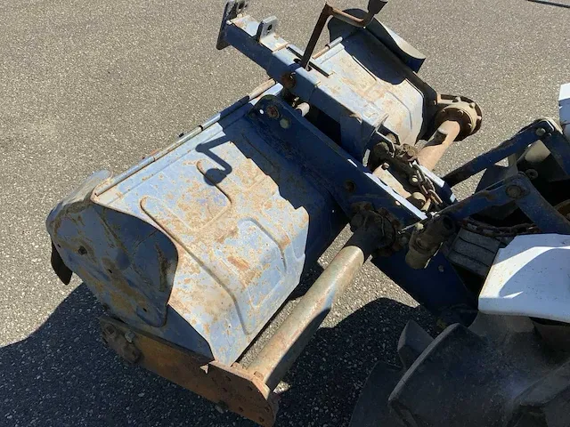 Satoh st-1510 smalspoor- en compacttractor - afbeelding 11 van  19