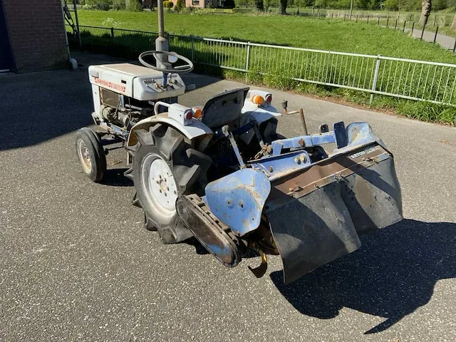 Satoh st-1510 smalspoor- en compacttractor - afbeelding 14 van  19