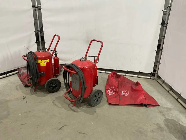 Saval mobiele brandblusser (2x) - afbeelding 1 van  6