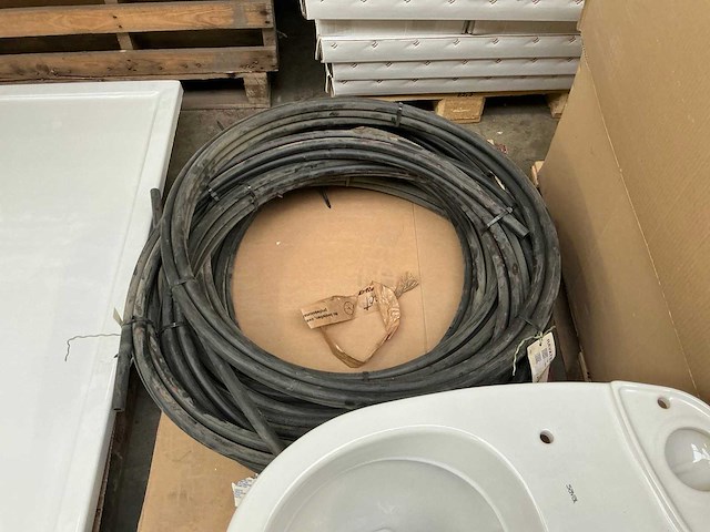 Saval toilet - afbeelding 4 van  5