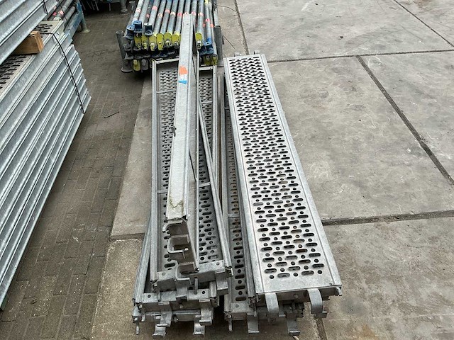 Scafom rux en12811-1 stalen roostervloer (7x) - afbeelding 2 van  9