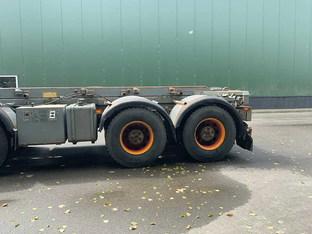 Scania - 2005 - r500 - trekkerchassis met haakarmvoorbereiding / containerframe - afbeelding 62 van  63