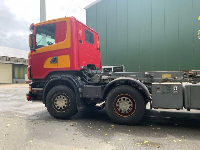 Scania - 2005 - r500 - trekkerchassis met haakarmvoorbereiding / containerframe - afbeelding 63 van  63