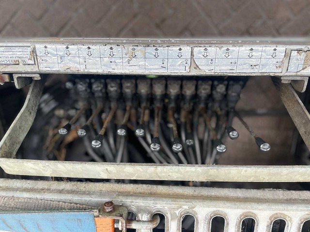 Scania - 2006 - p380 car carrier groenewold ecotrans 9 cars - vrachtwagen - afbeelding 7 van  17