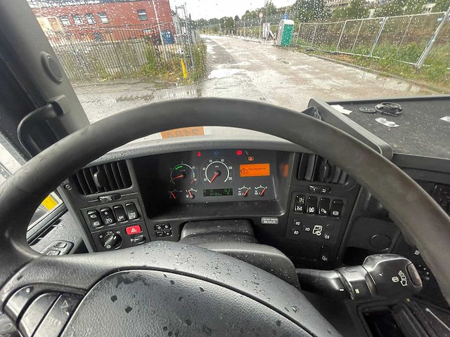 Scania - 2006 - p380 car carrier groenewold ecotrans 9 cars - vrachtwagen - afbeelding 9 van  17