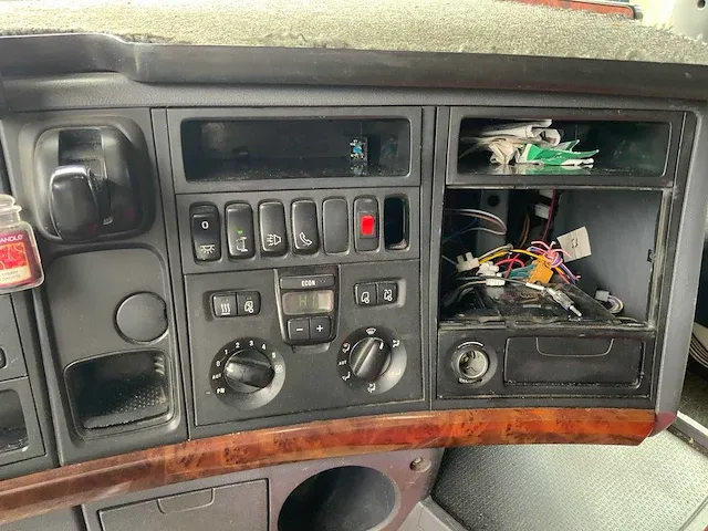 Scania - r500 v8 - vrachtwagen -2004 - afbeelding 17 van  31