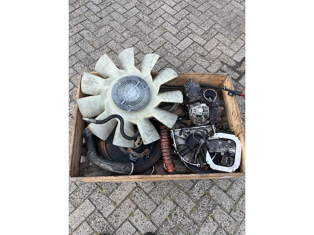 Scania 1307 dieselmotor - afbeelding 9 van  9