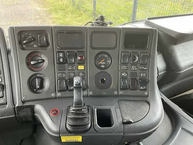 Scania 340 vrachtwagen - afbeelding 8 van  42