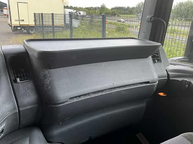 Scania 340 vrachtwagen - afbeelding 9 van  42
