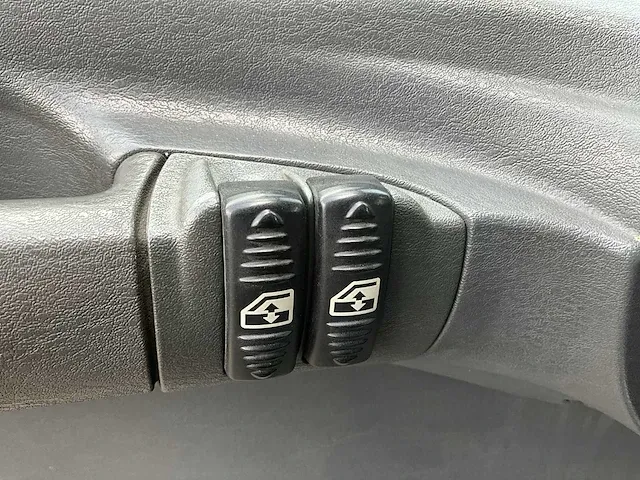 Scania 340 vrachtwagen - afbeelding 11 van  42