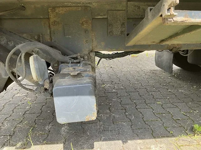 Scania 340 vrachtwagen - afbeelding 33 van  42