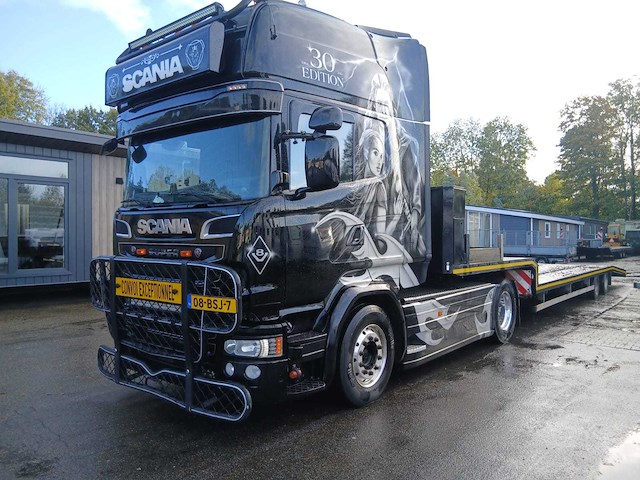Scania met oplegger show truck - vrachtwagen - afbeelding 1 van  16