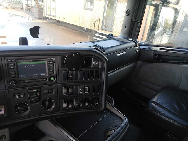 Scania met oplegger show truck - vrachtwagen - afbeelding 15 van  16