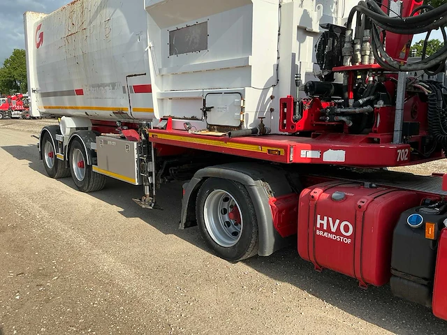 Scania p410 vuilnis opleggercombinatie vrachtwagen - afbeelding 13 van  35