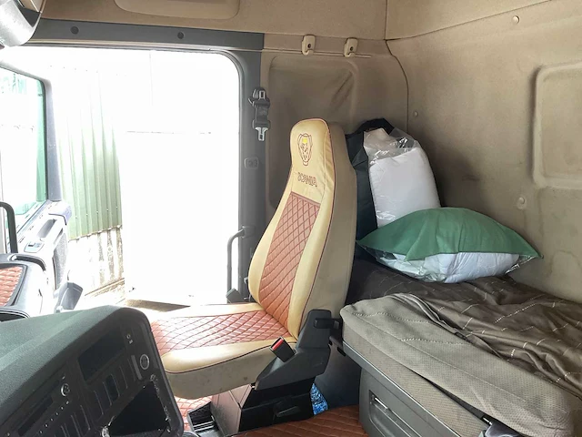 Scania r 400 vrachtwagen - afbeelding 20 van  22