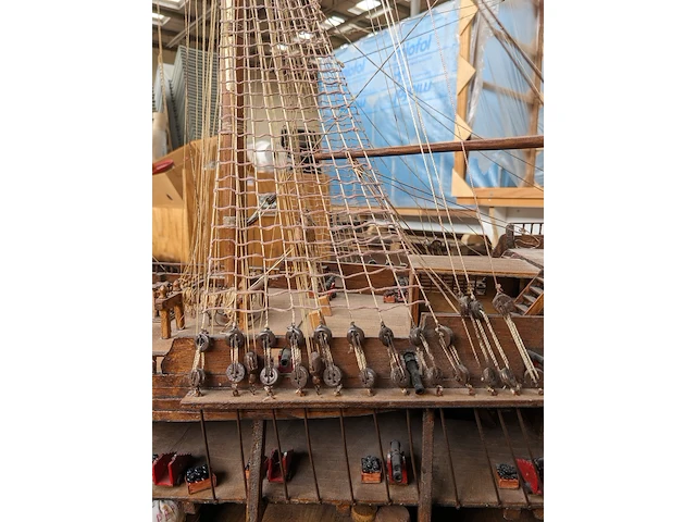 Schaalmodel driemaster - afbeelding 8 van  28