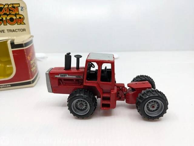 Schaalmodel ertl die-cast, massey ferguson 4880 / schaal 1:64 - afbeelding 1 van  7