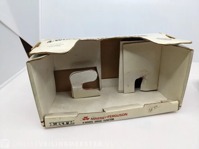 Schaalmodel ertl, massey ferguson 4900 / schaal 1:32, bouwjaar 1988 - afbeelding 2 van  11