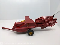 Schaalmodel ertl, new holland balenpers / schaal 1:16