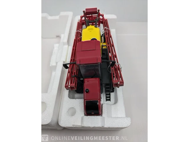 Schaalmodel hardi international, alpha varitrack zelfrijdende veldspuit / schaal 1:32 - afbeelding 4 van  10