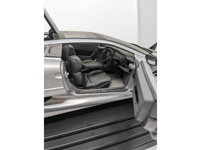 Schaalmodel jaguar, xj220, grijs - afbeelding 6 van  7