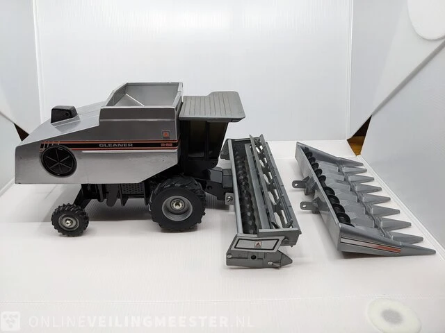 Schaalmodel scale models, cleaner agco r62 / schaal 1: 24, bouwjaar 1994 - afbeelding 3 van  10